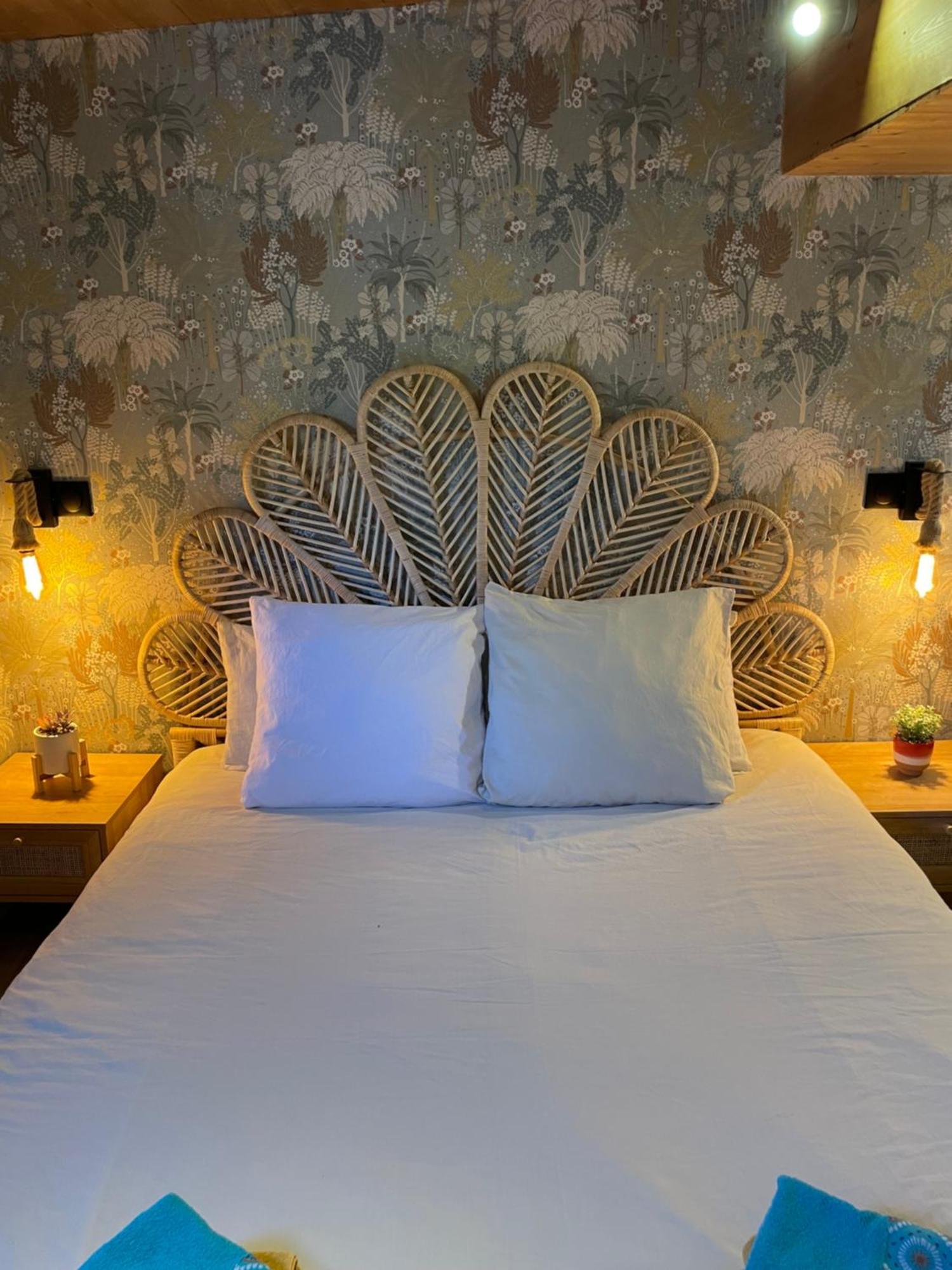 Peniche Le Pescalune - Chambre D'Hotes Арль Экстерьер фото