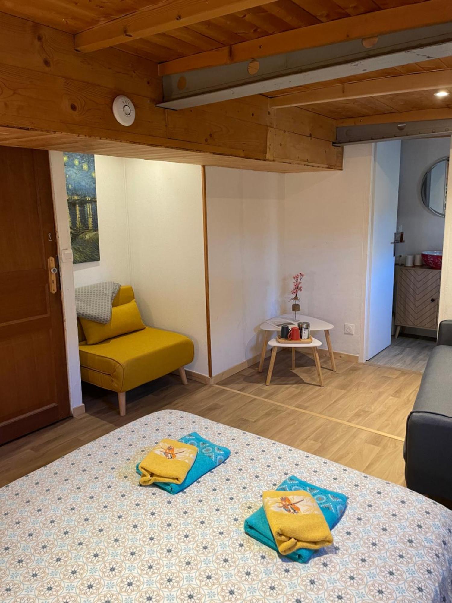 Peniche Le Pescalune - Chambre D'Hotes Арль Экстерьер фото
