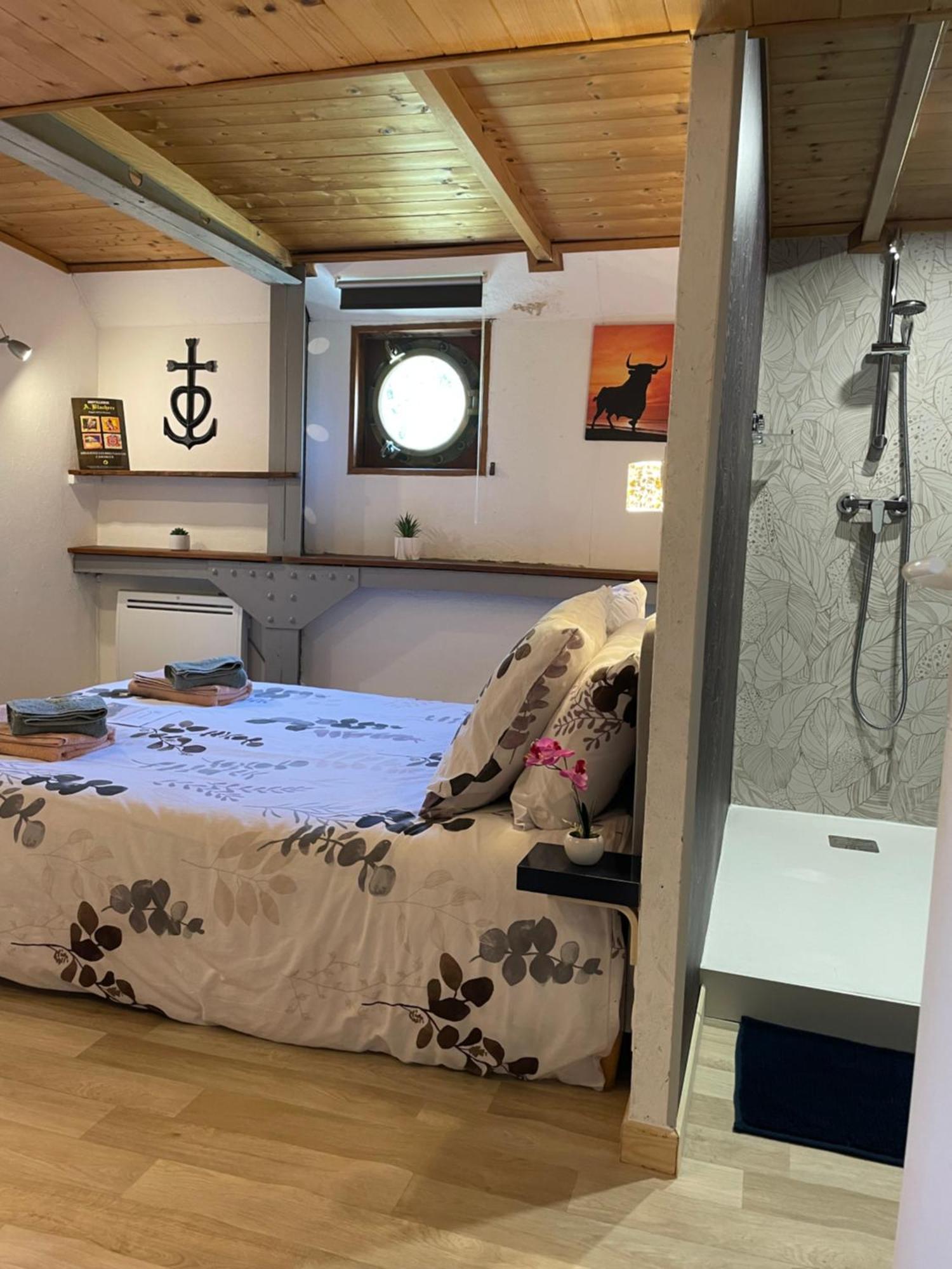 Peniche Le Pescalune - Chambre D'Hotes Арль Экстерьер фото