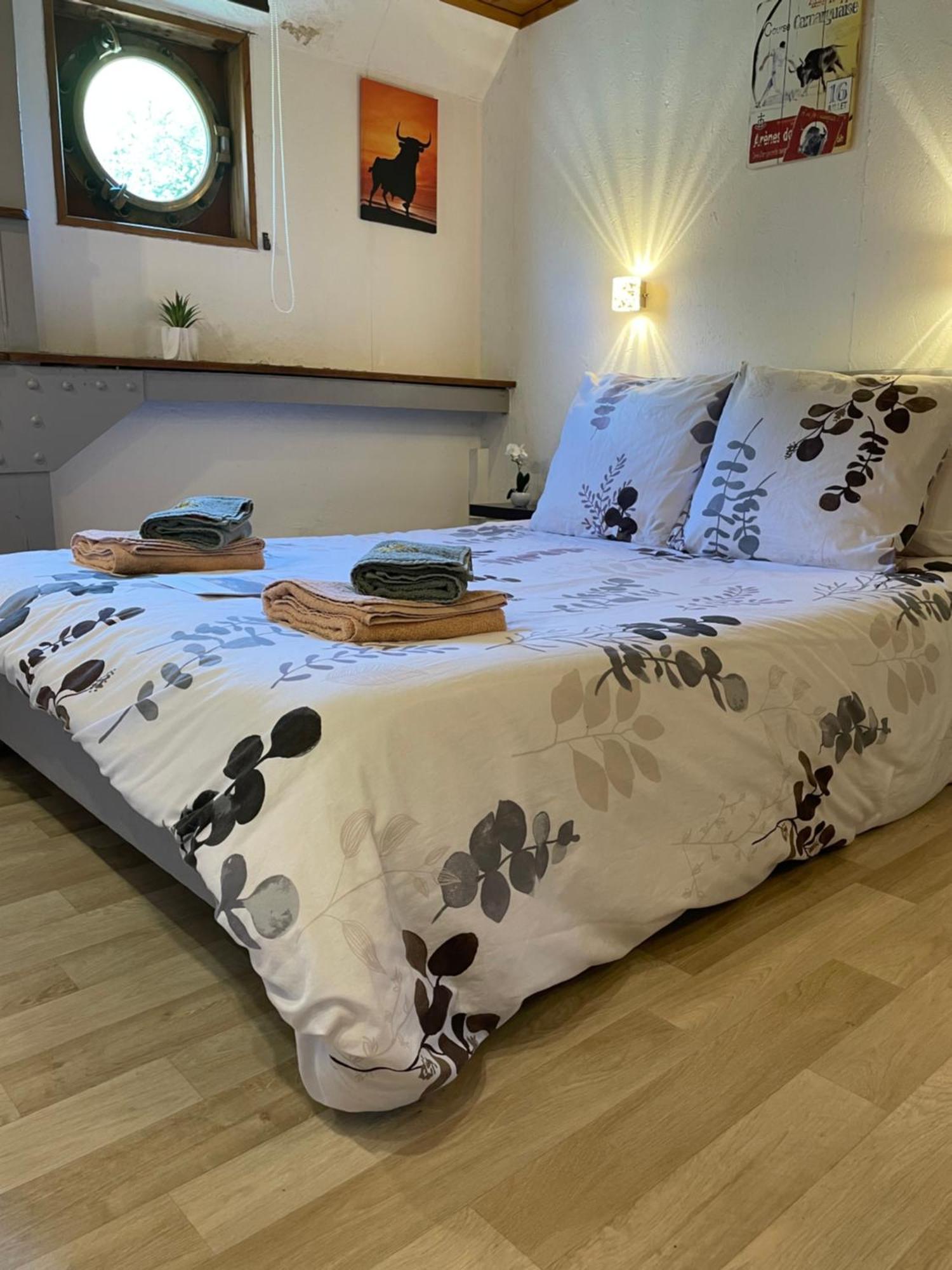 Peniche Le Pescalune - Chambre D'Hotes Арль Экстерьер фото