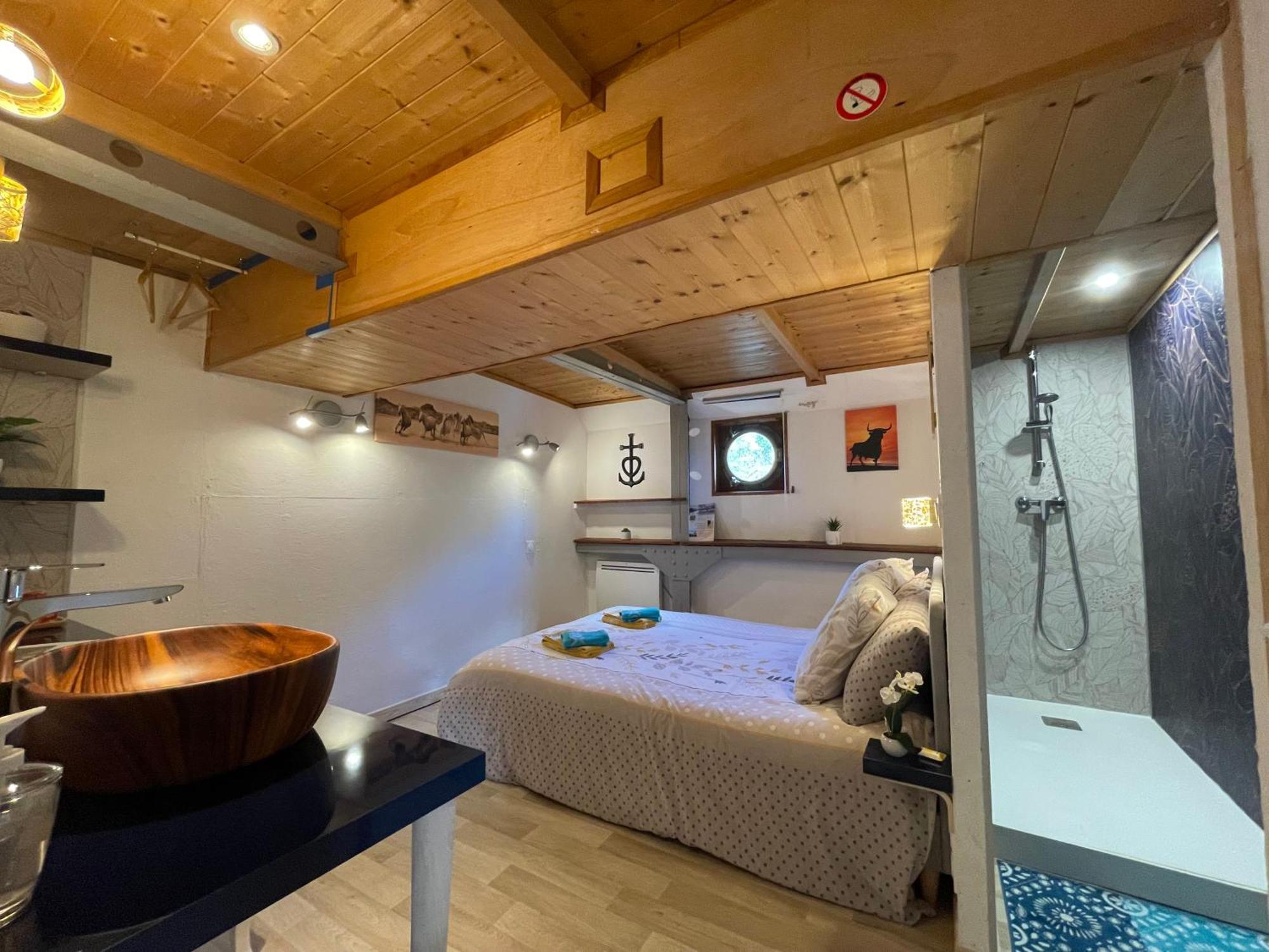 Peniche Le Pescalune - Chambre D'Hotes Арль Экстерьер фото